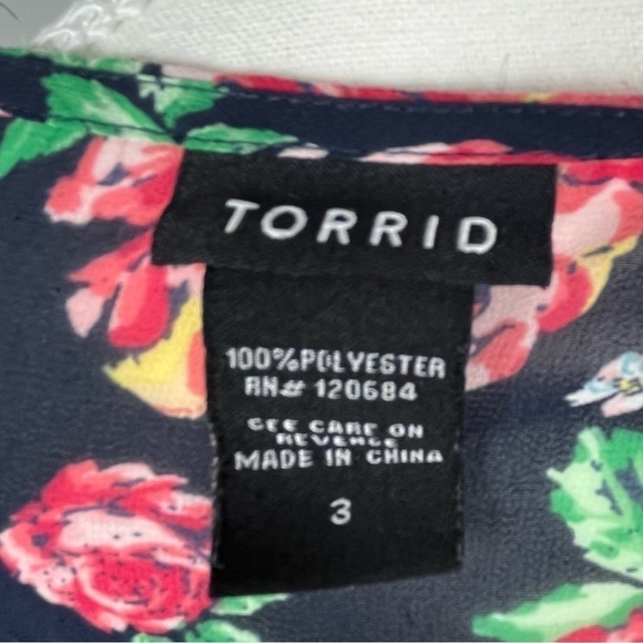 Torrid sheer button front black with floral print blouse, size 3X. - Picture 8 of 11